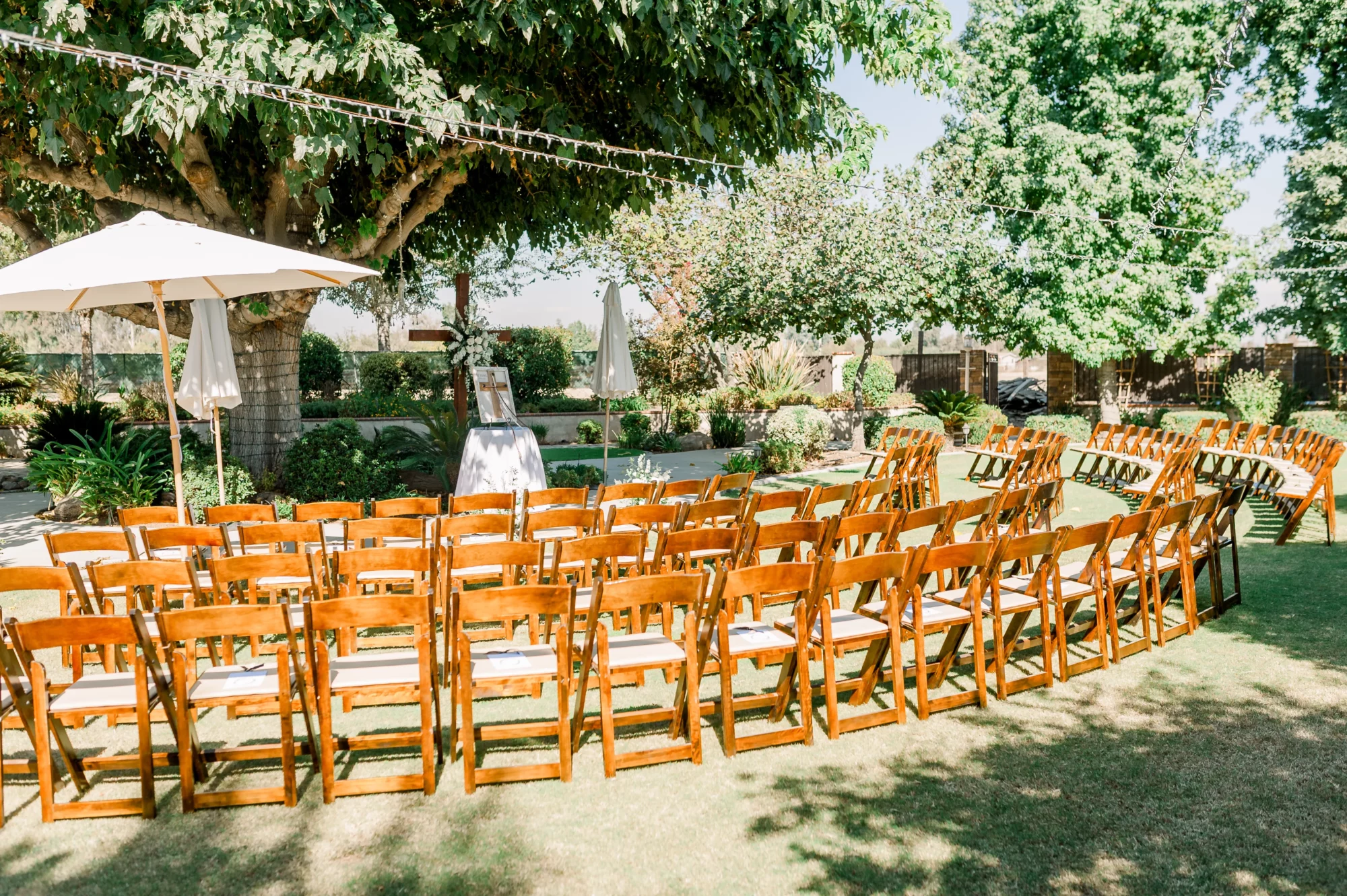 Empty wedding ceremony outside in a backyard at the Leaning Oak Ranch